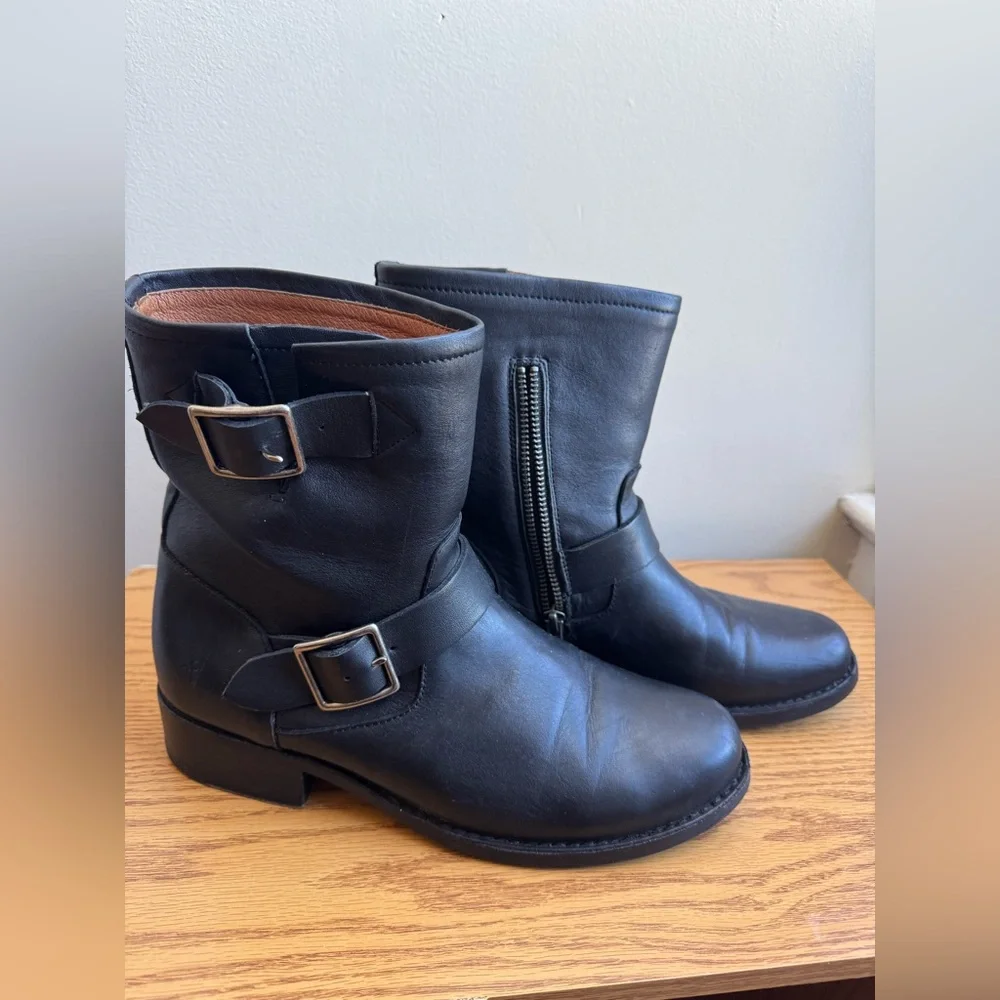 FRYE Black Leather Buckle Boots - Picture 1 of 7
